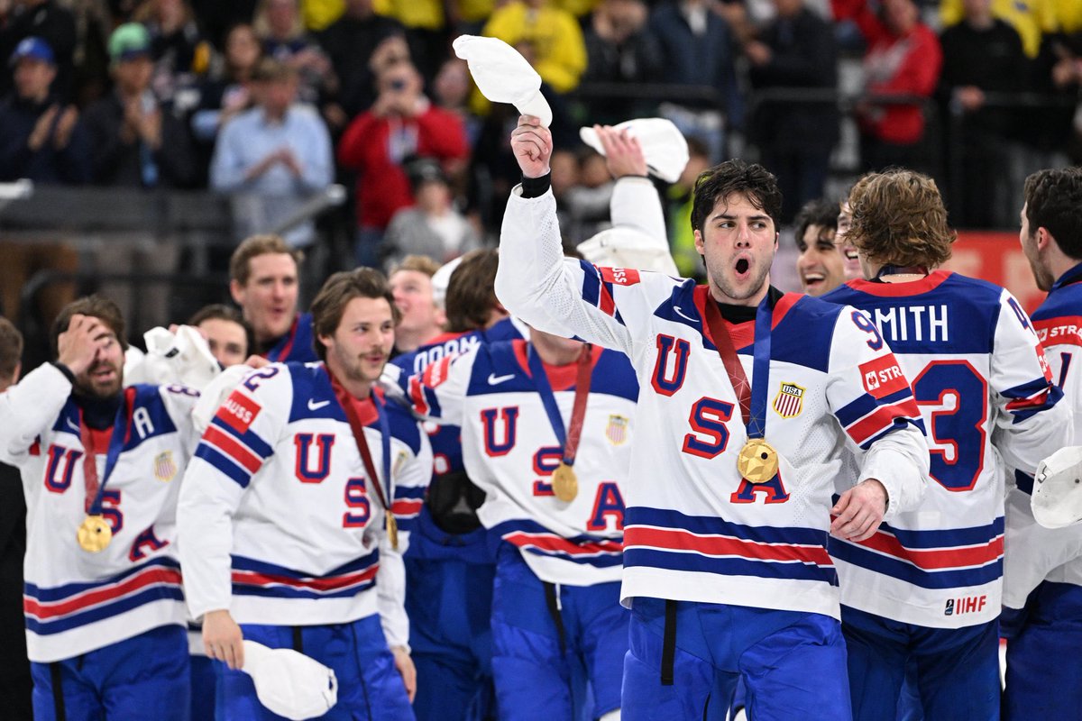 CHSN_Blackhawks's tweet photo. Congratulations to Team USA on bringing home the gold in the @IIHFHockey Men’s Worlds🏅👏

📸: @usahockey https://t.co/GG78gd5xMI