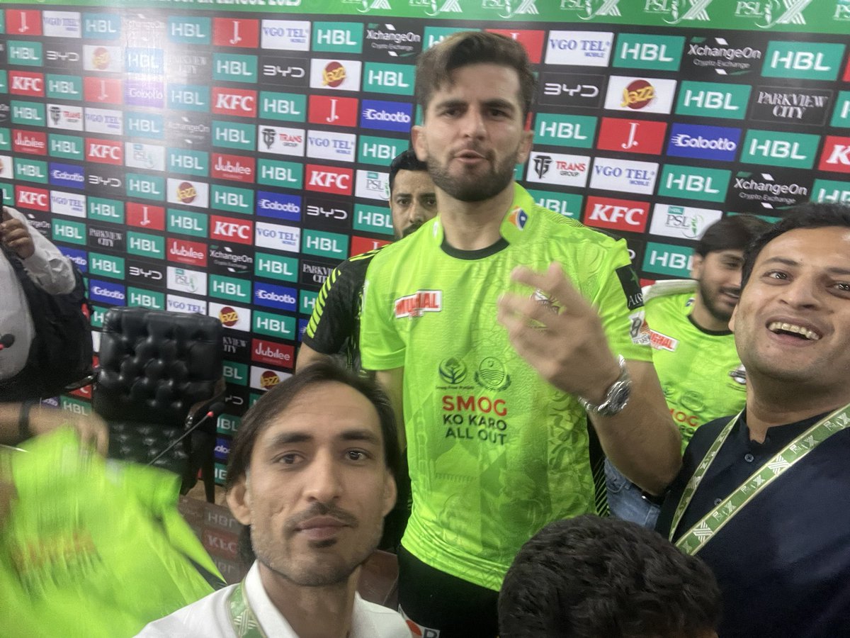 ShakeelktkKhan's tweet image. Winning Selfie with @lahoreqalandars Skipper Shaheen Afridi after #PSLFinal