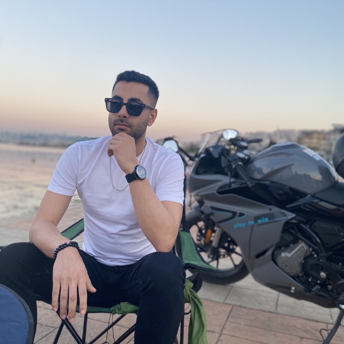 ttlserhat's tweet photo. #yeniprofilresmi̇ https://t.co/diUMhIb898