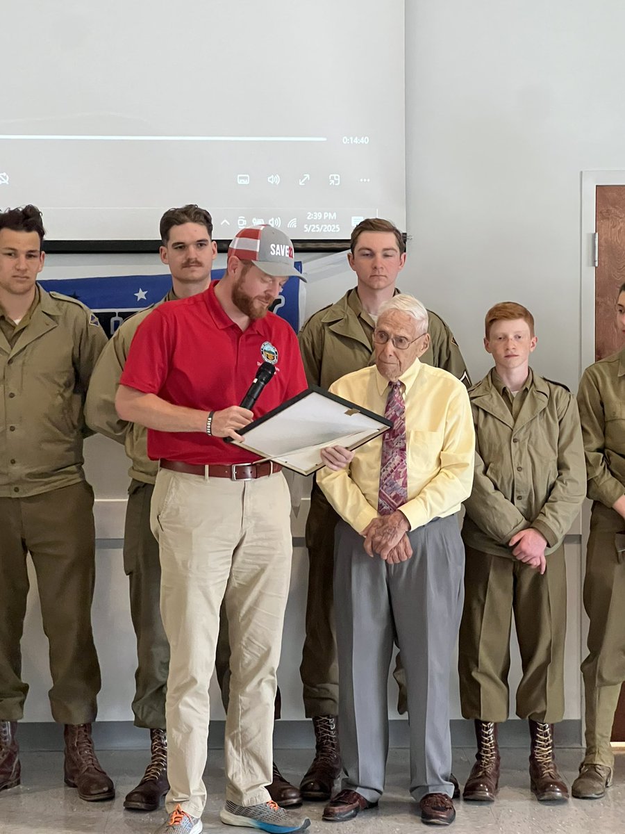 MKishman's tweet image. Happy 100th Birthday WW2 Army Veteran and Battle of the Bulge Survivor Bill Pilati. Thank you to all those who came out to Celebrate! 🇺🇸 🎂 #OH50