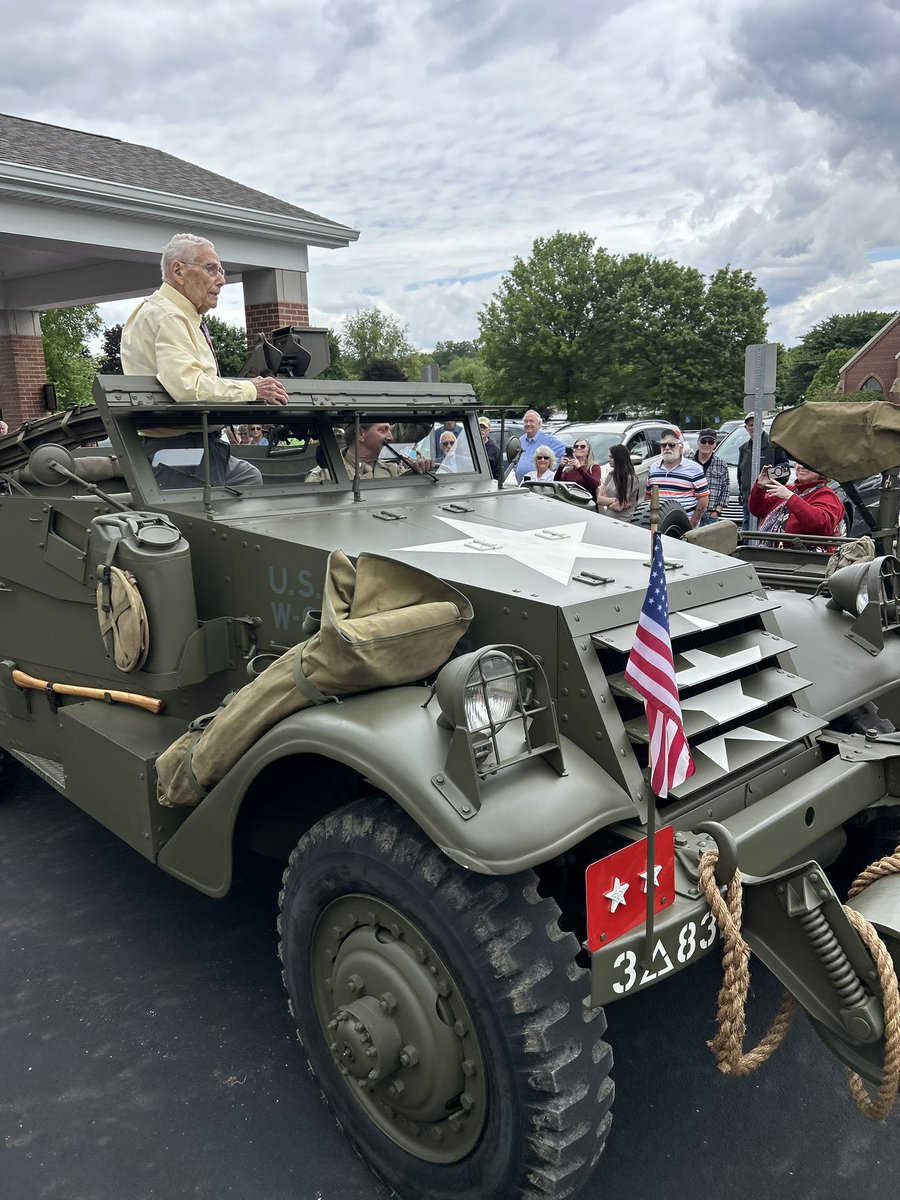 MKishman's tweet image. Happy 100th Birthday WW2 Army Veteran and Battle of the Bulge Survivor Bill Pilati. Thank you to all those who came out to Celebrate! 🇺🇸 🎂 #OH50