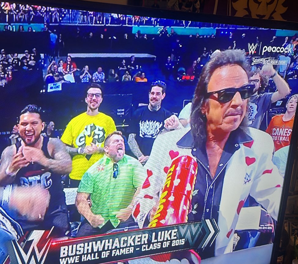 jsthollywood407's tweet photo. MAGIC FANS WE MADE IT ON TV FOR SATURDAY NIGHTS MAIN EVENT! 
U KNOW I HAD TO REPRESENT !
Yall see the vibe, GO MAGIC! 
#everybodyin #SaturdayNightsMainEvent https://t.co/ZA0w20PyWa