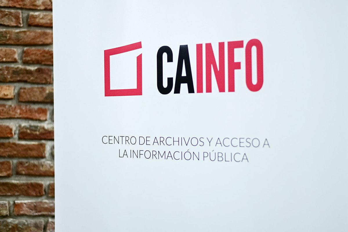 👉El objetivo era que retiraran de la circulación en sus ediciones digitales la noticia de un atentado que sufrió en su casa el miércoles 21 de mayo. 

🚨Varios medios cedieron y eliminaron la noticias de sus ediciones digitales. 

Comunicado: cainfo.org.uy/sitio/grave-ep…