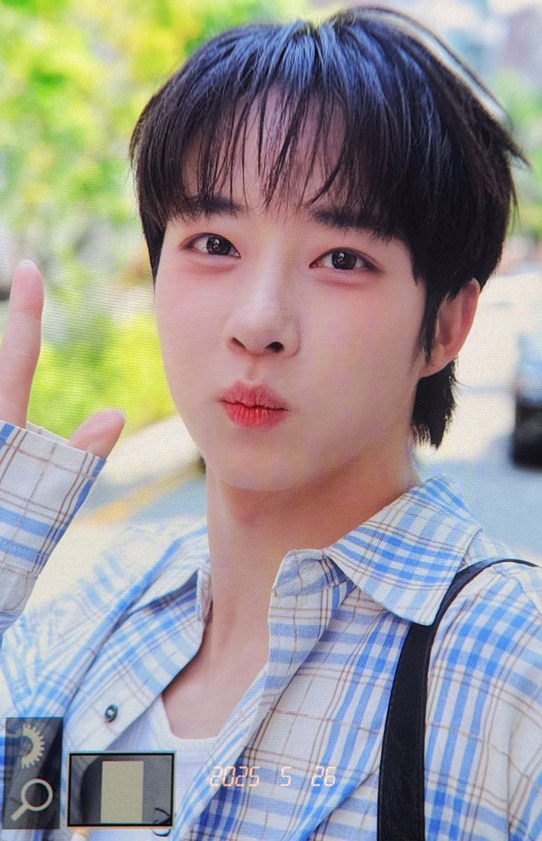 우연 tweet media