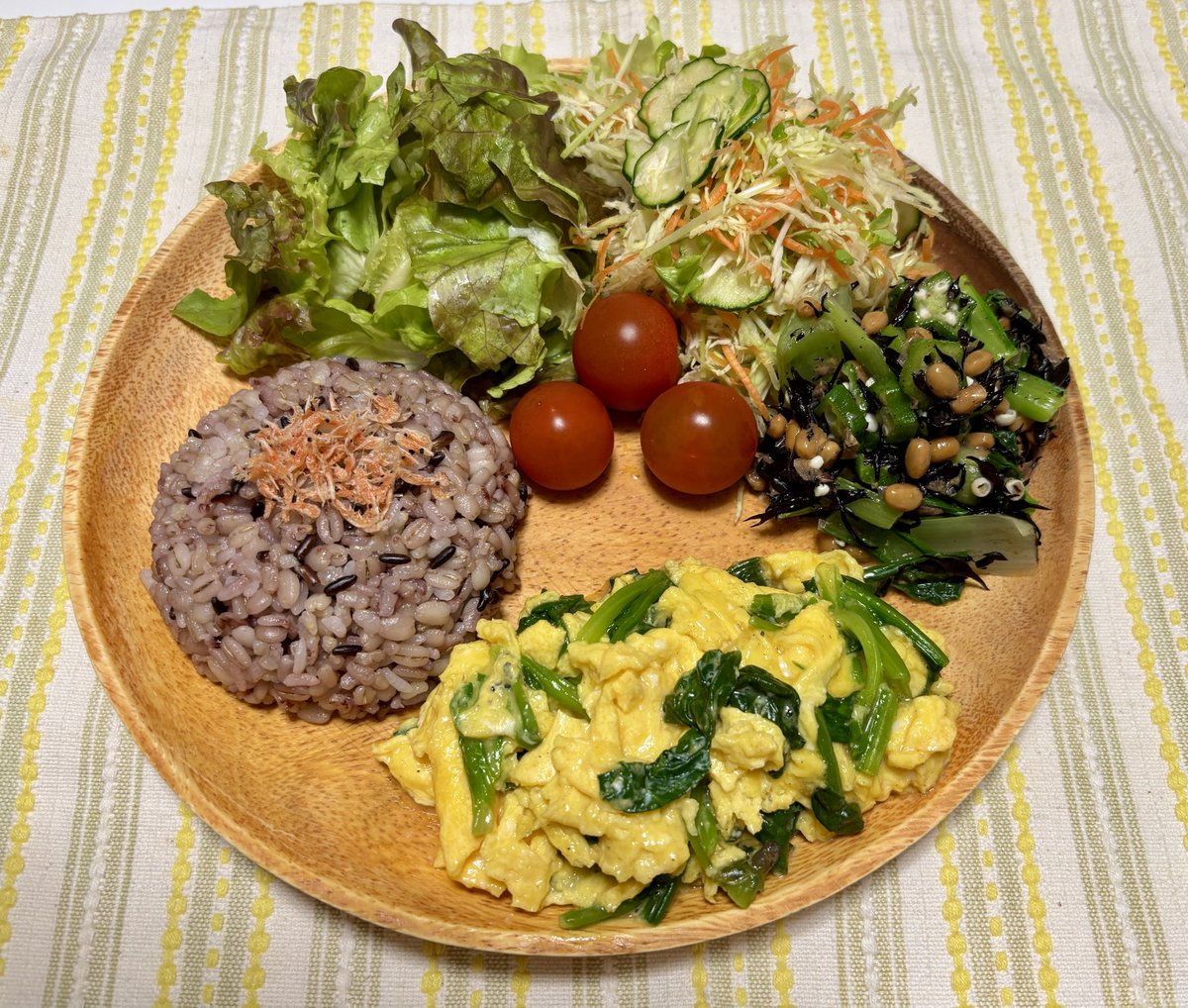 mayupon1996's tweet photo. おはようございます🤗
朝ごはん日記🍚７５７日目。
#感謝 #滋味 #朝ごはん #朝ごはん日記 https://t.co/7UQI3Idke7