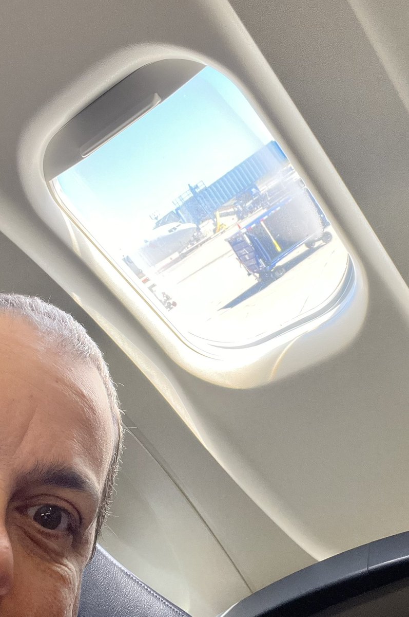 daveyhubb's tweet image. On the road again;
Renaissance De Moines Savery Hotel, Revelry Room Bar+Kitchen / Cooking up something new….
#cheflife #travelingchef #culinaryfun