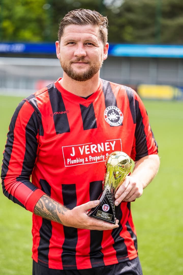 Dec Shuttleworth tweet media