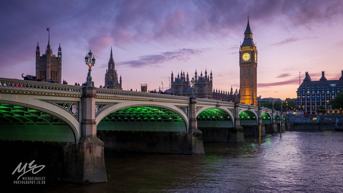 Westminster bridge this evening. #London