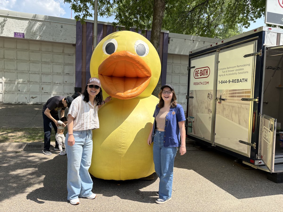 rollymeel's tweet photo. @ClaraConry this is even better with the context that i basically spent the whole time acting as the parent to my children who wanted to play the puzzle game and take pictures with the giant duck https://t.co/0fM8fkm6Tm