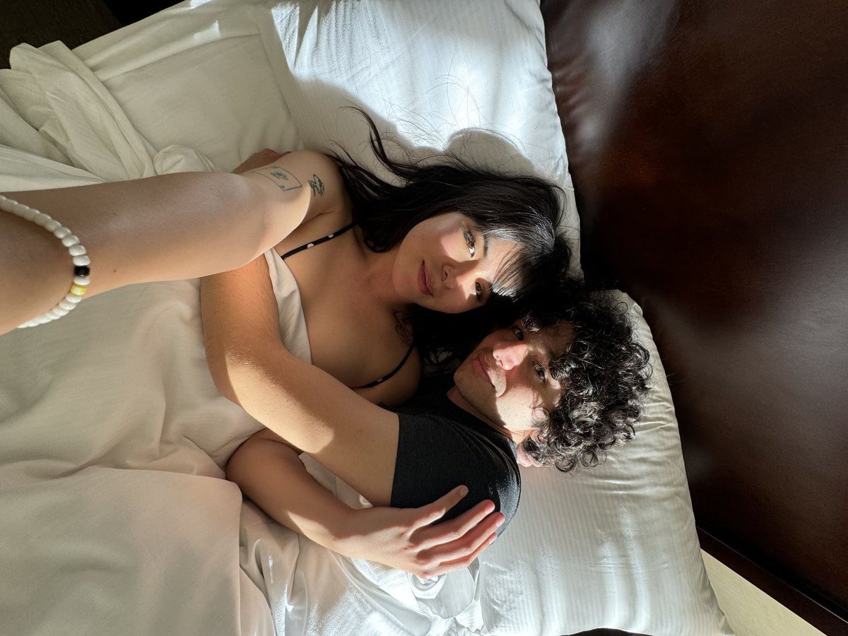 beansquid_'s tweet photo. Okay but me and baeee ??? ❤️⭐️🪤 https://t.co/X7N0qhq06F