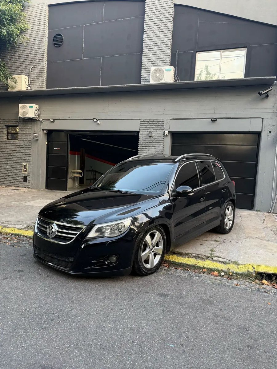 fierros_al_piso's tweet photo. tiguan https://t.co/9YLkZPwJp7