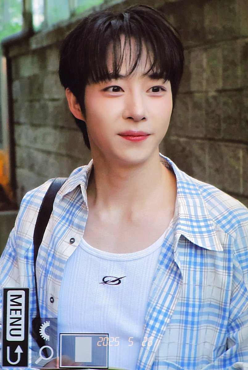 우연 tweet media