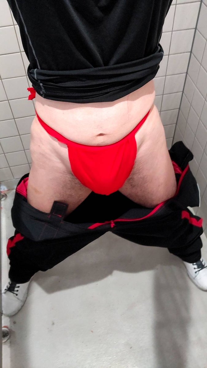 おはようございます🤗
赤六尺締め込んで、仕事します