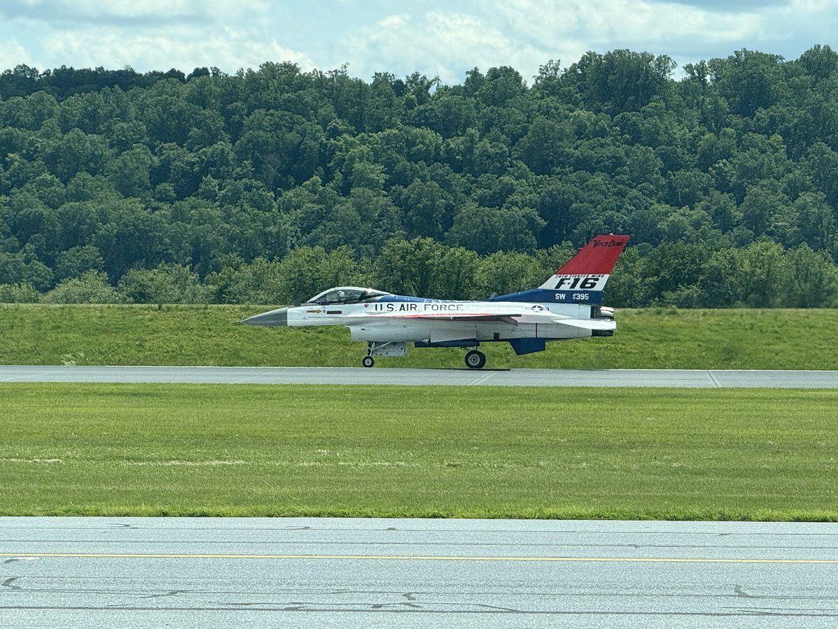 iafflocal4838's tweet photo. Day 3 &amp; Final Day of the @FlyHIA AirShow! The @BlueAngels and guests performed for another sold out crowd!! #local4838 was fully staffed again staffing all 3 crash trucks, the boat, mini-pumper, rescue and 2 UTVs (12 personnel).

#local4838 #hiafd #fewprotectingmany #arff #ppffa https://t.co/XgxMrWMAaZ