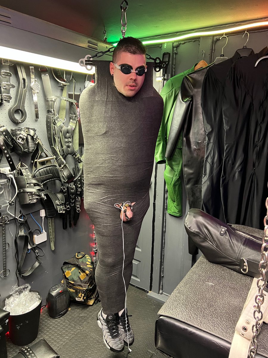 In preparation for @droid901 getting back in the playroom later this week, I’ve been uploading some videos from his previous visits to My JFF page this week. Hope you take a look and enjoy the videos! I’ll post the new ones after his session, as well. 

justfor.fans/jerseygoose