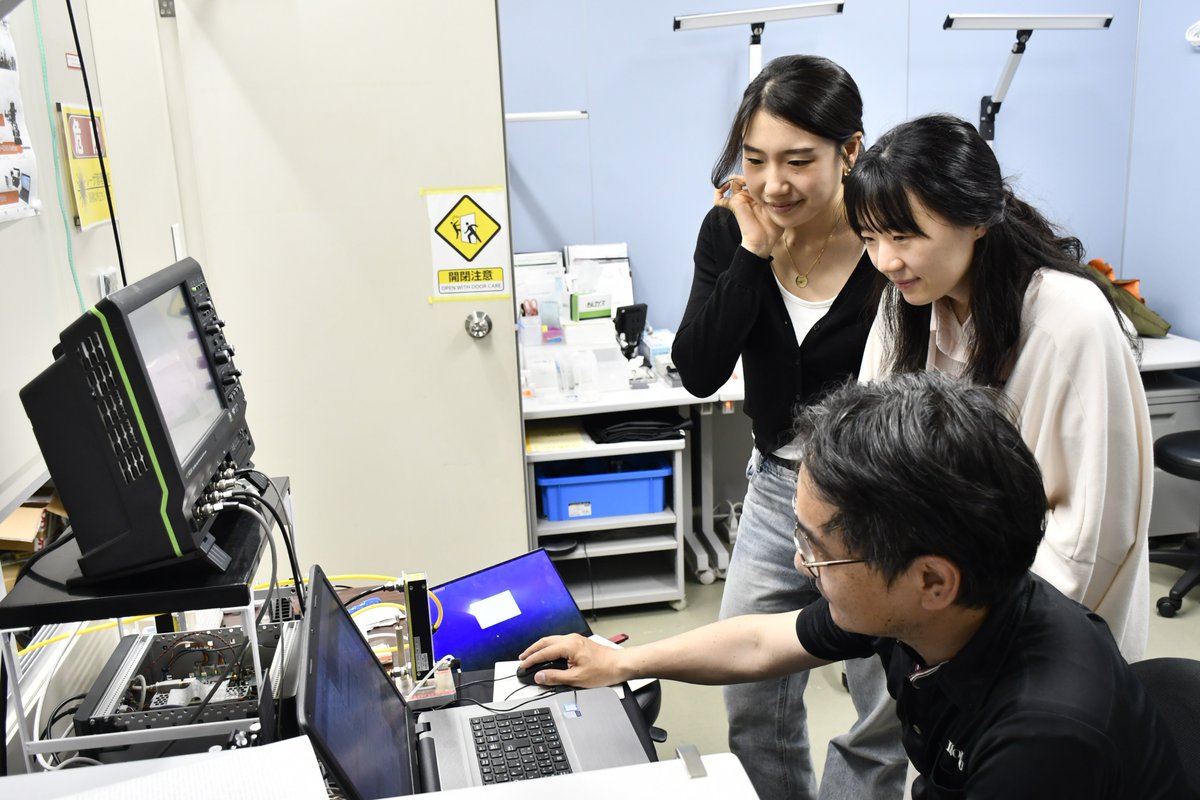 UNISOKU_PR's tweet image. 韓国の梨花女子大学 JaeHong Park研究室の学生さんが分光デモ測定のため来社されました。初の海外からの利用です。ありがとうございました！
#picoTAS #来社実験サービス
parkatewha.wixsite.com/park-lab