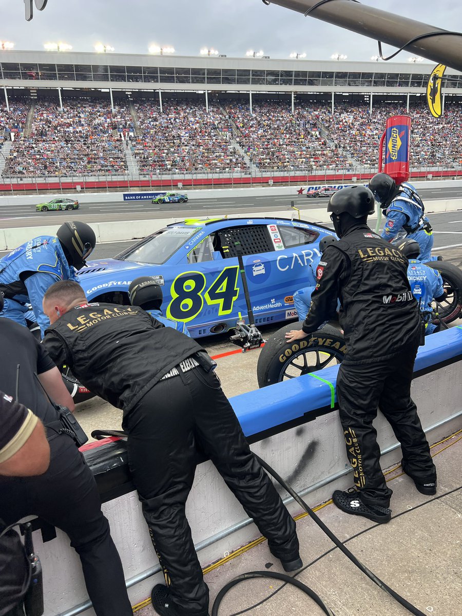 4 tires + fuel ⛽️ and off he goes again!