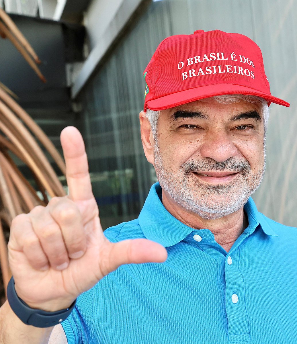 Passando só pra lembrar: o Brasil é dos brasileiros! Estamos juntos @lulaoficial!