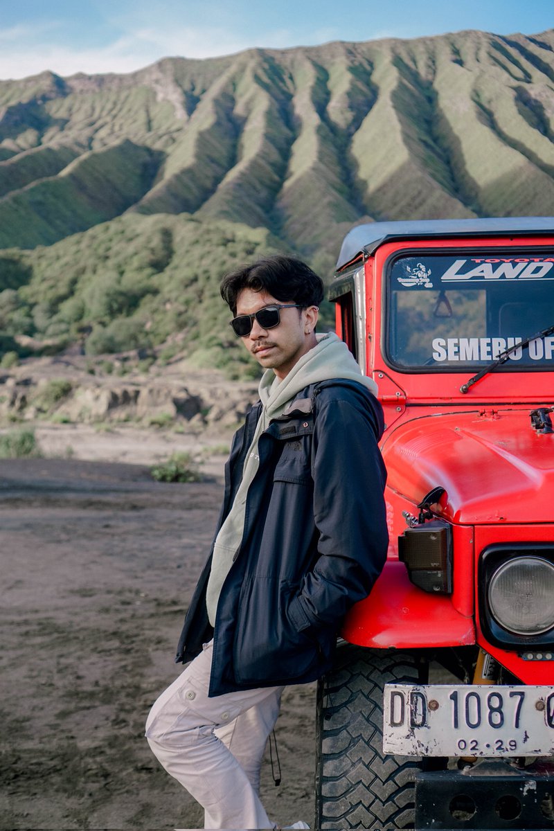 RayaAoki's tweet photo. Mungkin ini begini kali ya... Yang di rasain orang waktu ke #bromo suasana #traveling yang sangat tenang... https://t.co/auu0YhG7ff
