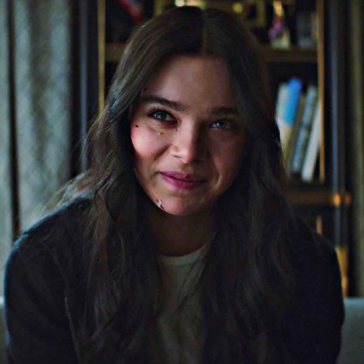 hugmecabeyo's tweet image. "the view is so pretty"             "am I?"