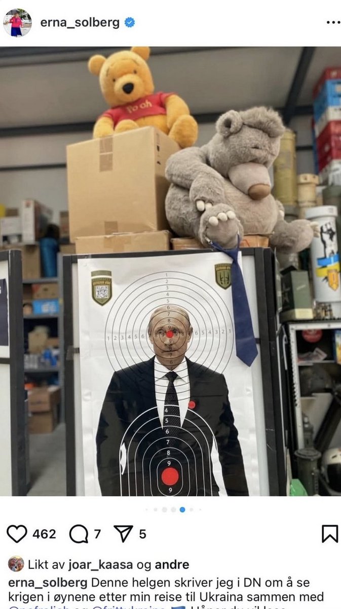 KSkogholt's tweet image. Jeg fikk tilsendt denne av @karineisback som Erna Solberg la ut på Insta. Dette er Høyres statsministerkandidat(!) som legger ut en drapsoppfordring på presidenten til vår stormaktsnabo. Hva fan er det som skjer i hodet på det forbanna neket? Har det klikka for henne?