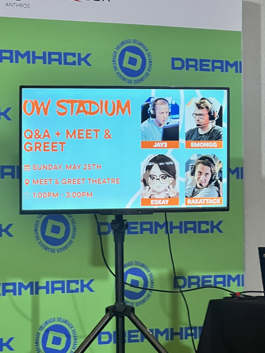 Very thankful that I got to meet <a href="/EskayOW/">eskay</a> , <a href="/Rakattack/">Rak</a>, <a href="/Jay3OW/">Jay3</a> , and <a href="/emonggtv/">emongg</a>. It was so fun meeting them this year and I loved every moment of it!