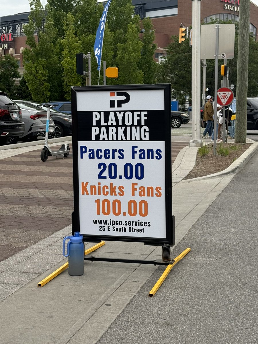 “Midwestern nice” only goes so far…

Let’s go <a href="/Pacers/">Indiana Pacers</a> 🏀🥳

#YesCers #indy