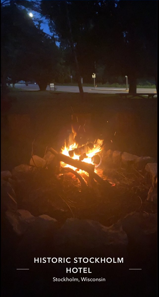 mrromrobles's tweet image. #newcamera #dablueoak