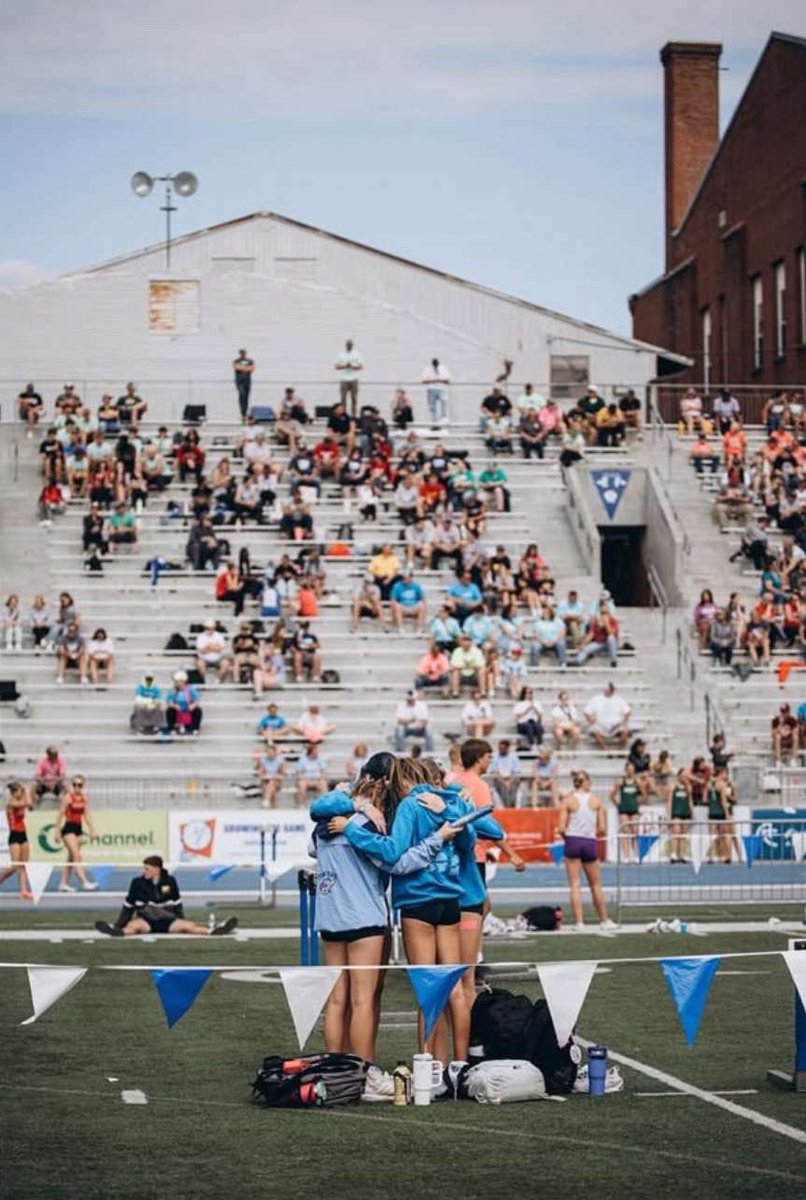 TitanGirlsTrack's tweet photo. https://t.co/UfgKbwCNX5