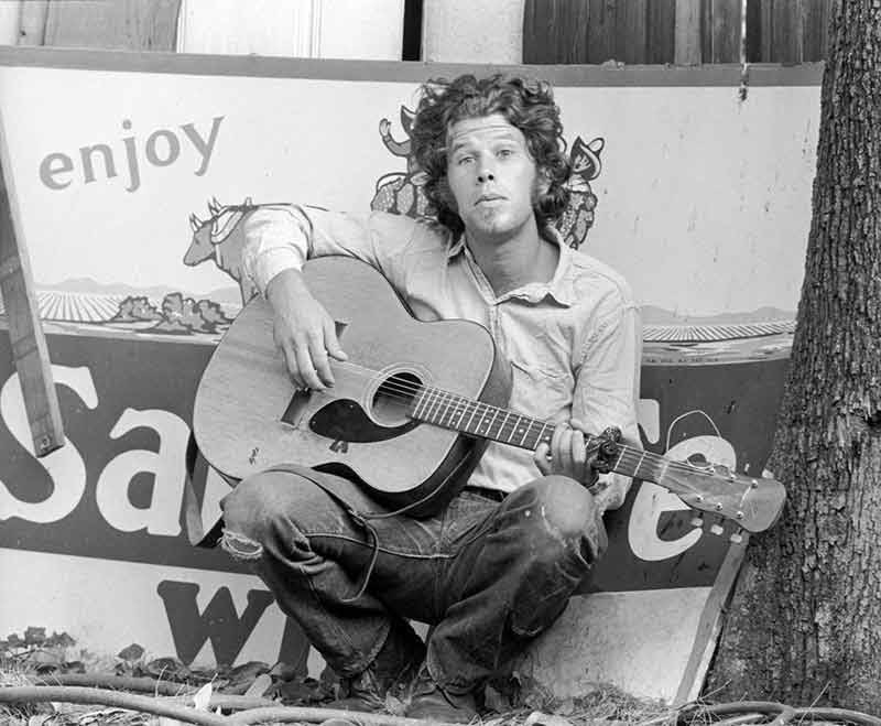 oscillate23's tweet photo. "Don't plant your bad days. They grow into weeks. The weeks grow into months.
Before you know it, you got yourself a bad year. Take it from me - choke those little bad days. Choke 'em down to nothing!"

~Tom Waits https://t.co/SaKyC5WHvT