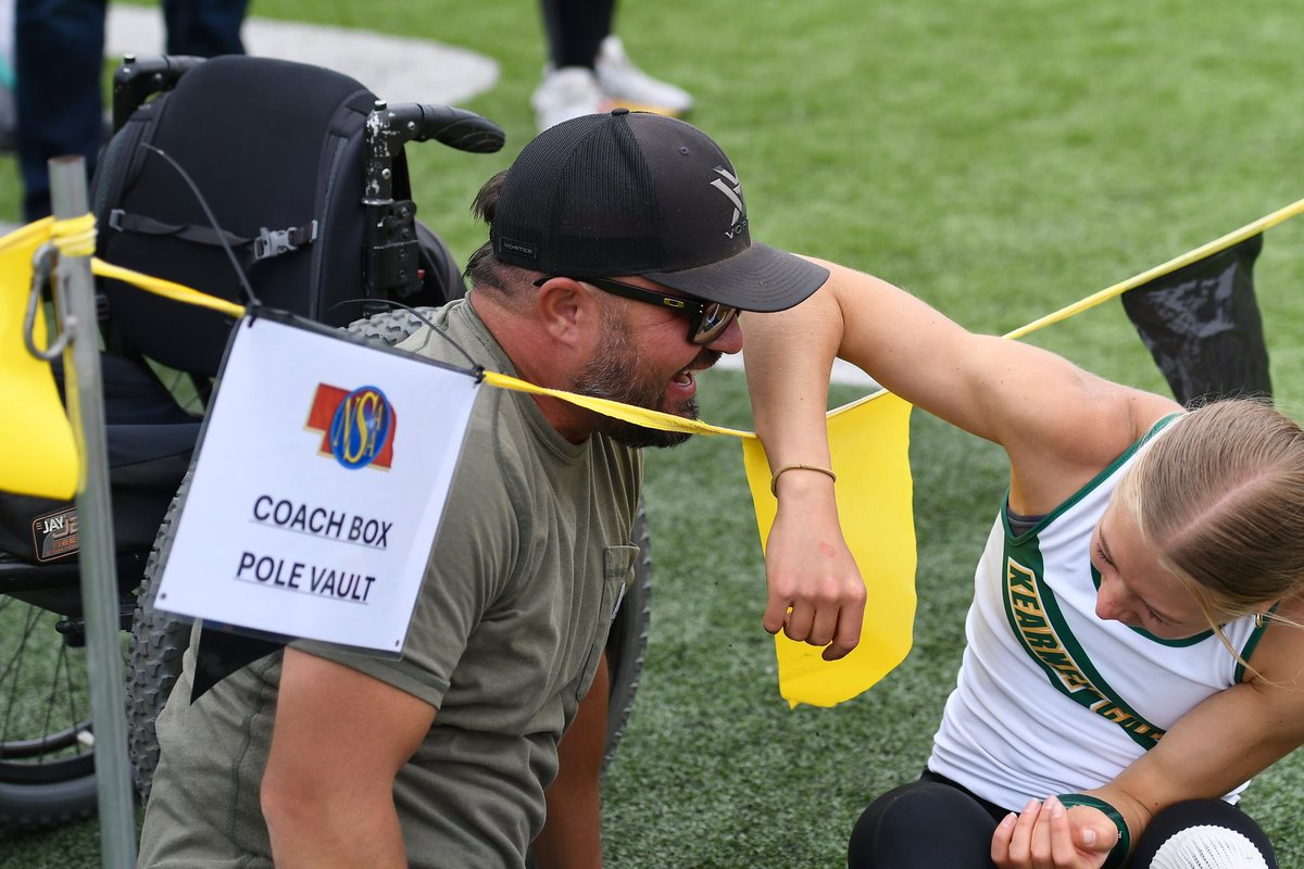 tony_chapman76's tweet photo. Live such that you have THIS MUCH impact on others. 

@KC_track // #nebpreps // @PrepRunningNerd https://t.co/xYiRZMWaZl
