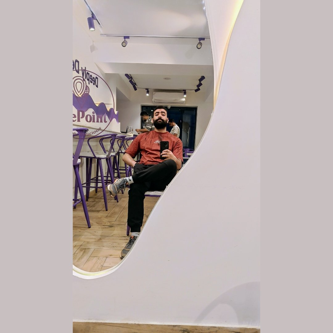 Mahmoud_b7b7's tweet photo. مع الأيام سيموت تعلقك، بكثير من الأشياء..🍂🖤 https://t.co/TFrYNvuAo6