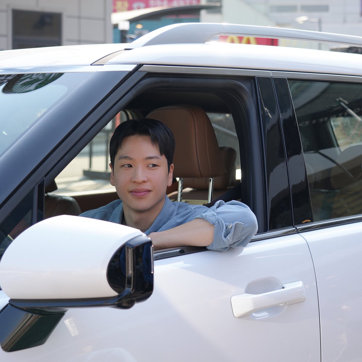 𝑩𝑬𝑯𝑰𝑵𝑫

윤정훈 X 맥도날드

맥도날드 광고 영상 촬영 중🎥
비하인드에서도 청량지수 MAX💙

#윤정훈 #YoonJungHoon
#맥도날드 #광고 #비하인드
#팀네오 #TeamNeo