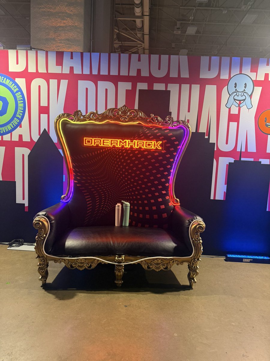 Cosmo and Wanda ain’t slick! <a href="/DreamHackNA/">DreamHack North America</a> #DHDallas #DreamHackDallas #Dreamhack