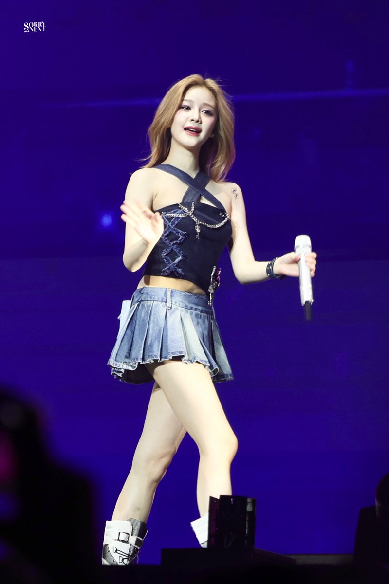 250525 Asa &amp; Pharita in Hong Kong concert

#BABYMONSTER #BABYMONSTER_IN_HK_D2 #ASA #아사 #えなみあさ #榎並杏紗 #PHARITA #파리타