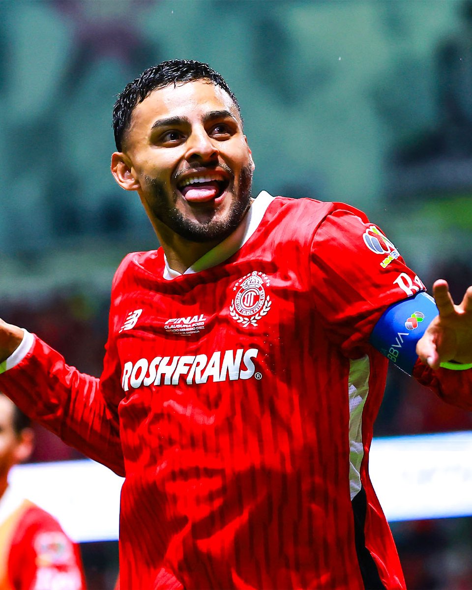 brfootball's tweet photo. Toluca wins the Clausura tournament, ending a 15-year drought for a Mexican title 🔴

They defeated Club América 2-0, ending their quest to become the only second team to win four straight championships. https://t.co/kQN6w4QuCy