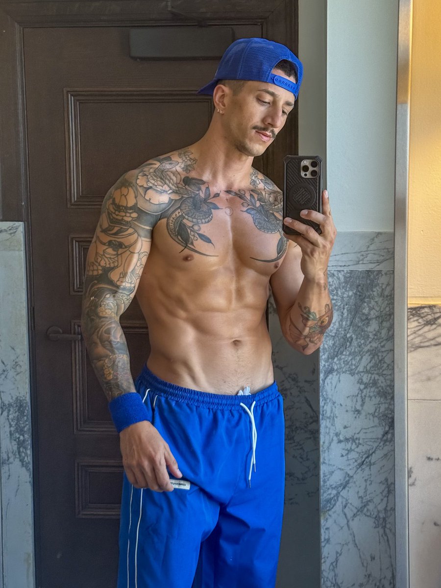 Robert (@robert_ae_) on Twitter photo 