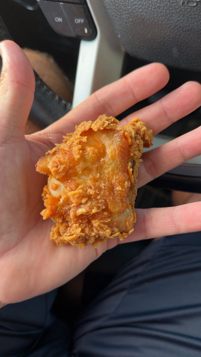 TweekinC's tweet photo. Count your days @Popeyes https://t.co/kI7bHHAj0O