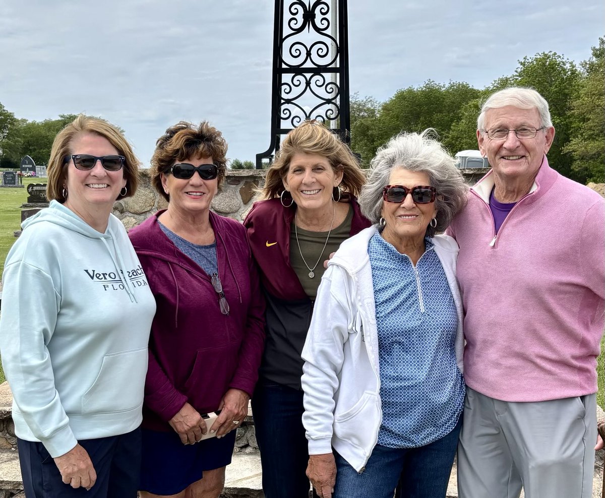 Julie Manning tweet media