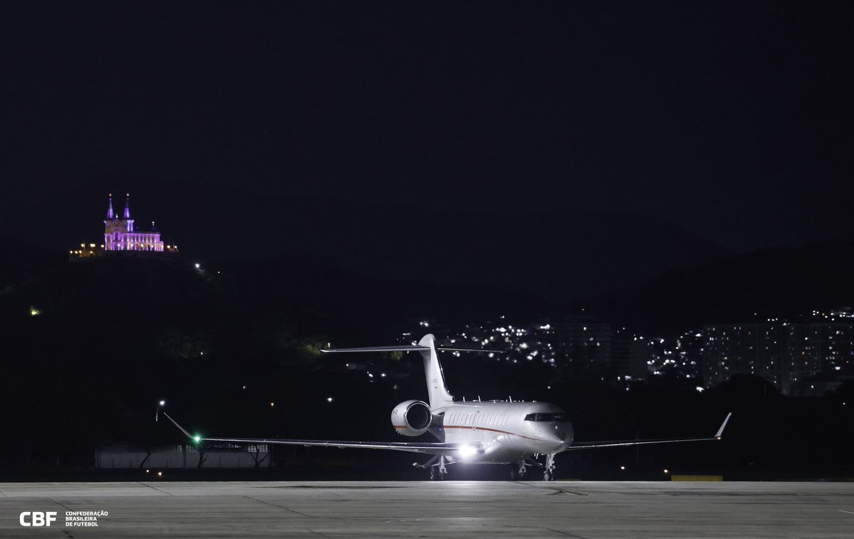 A primeira imagem de Carlo Ancelotti em solo brasileiro.

AURA 💫

📷 Rafael Ribeiro | CBF
