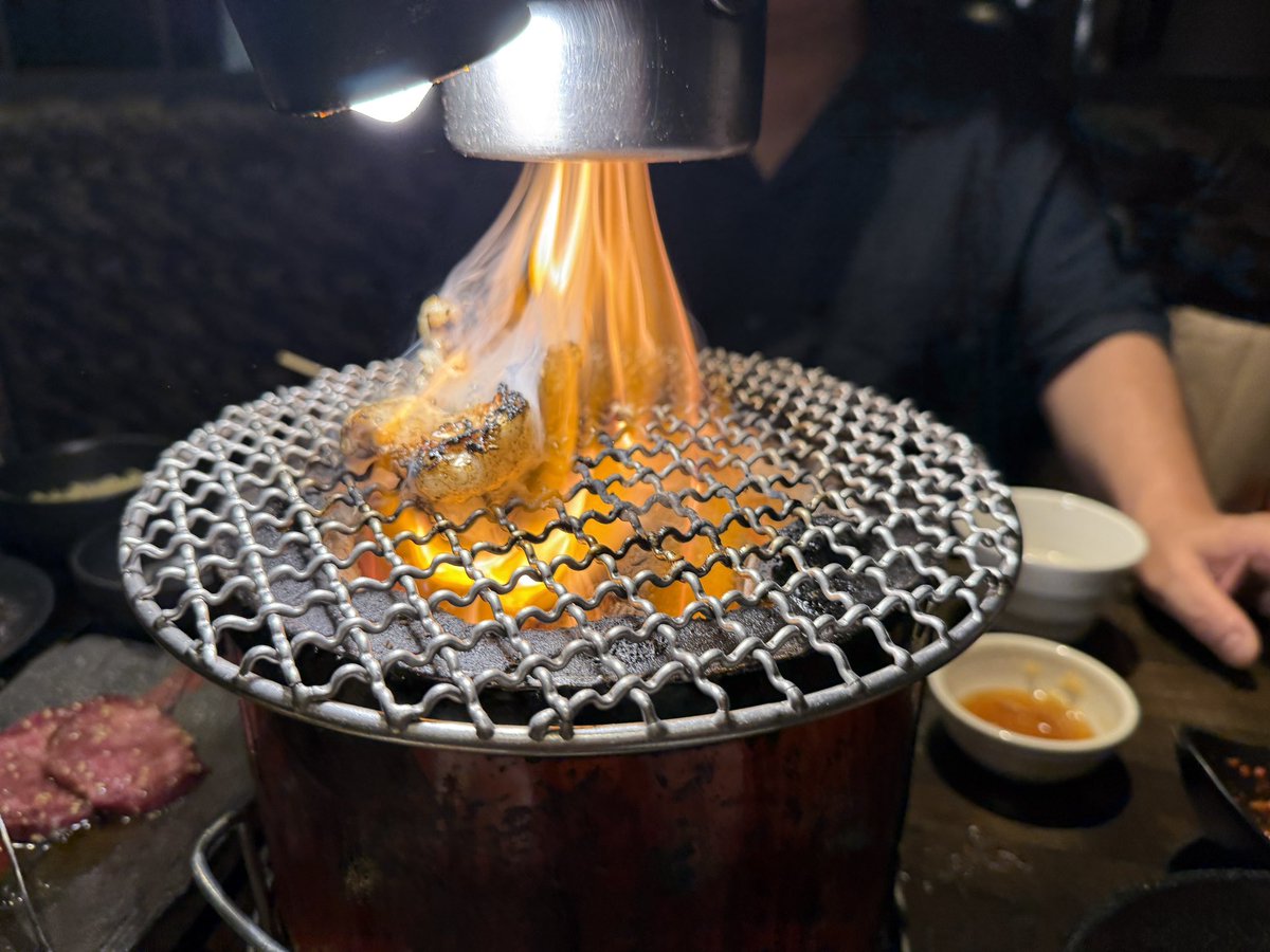 ChonWolson's tweet image. すごい吸引力👍！！