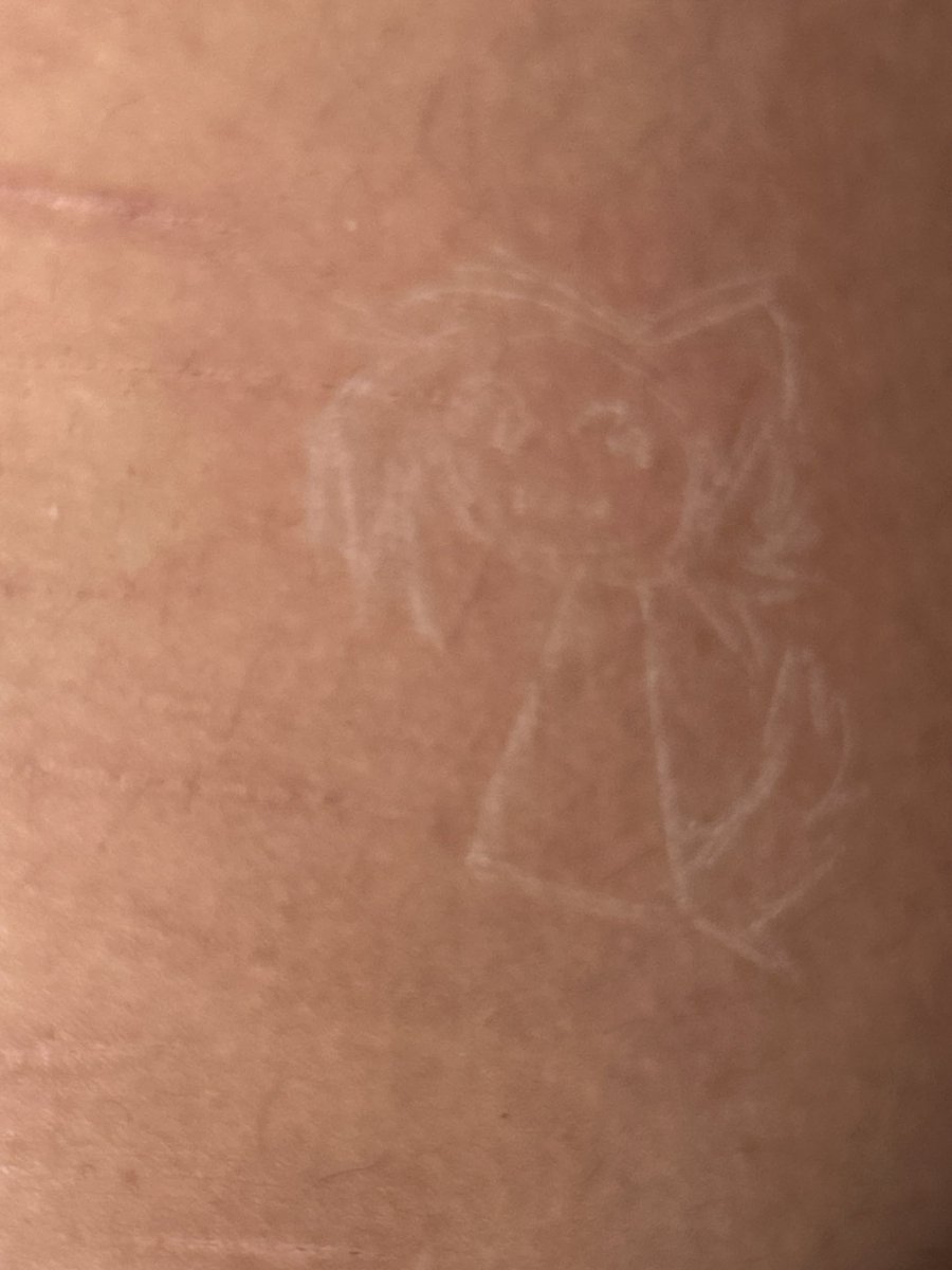 Carvedmiso's tweet photo. hi:3
Some stuffies
Foirth one is shoulder
My blade are getting dull:c https://t.co/5uV6892HCS