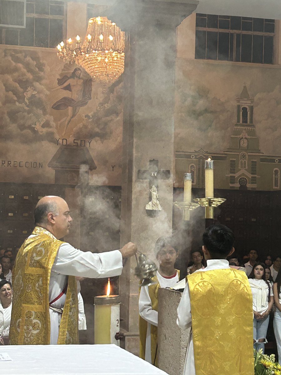 El Espíritu Santo es el Maestro interior, es quien nos anima y fortalece, es nuestro abogado defensor, en él está nuestra paz.