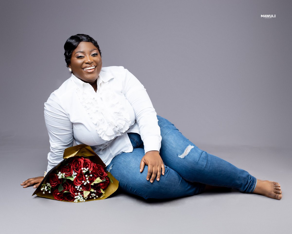 Esi Hooper tweet media