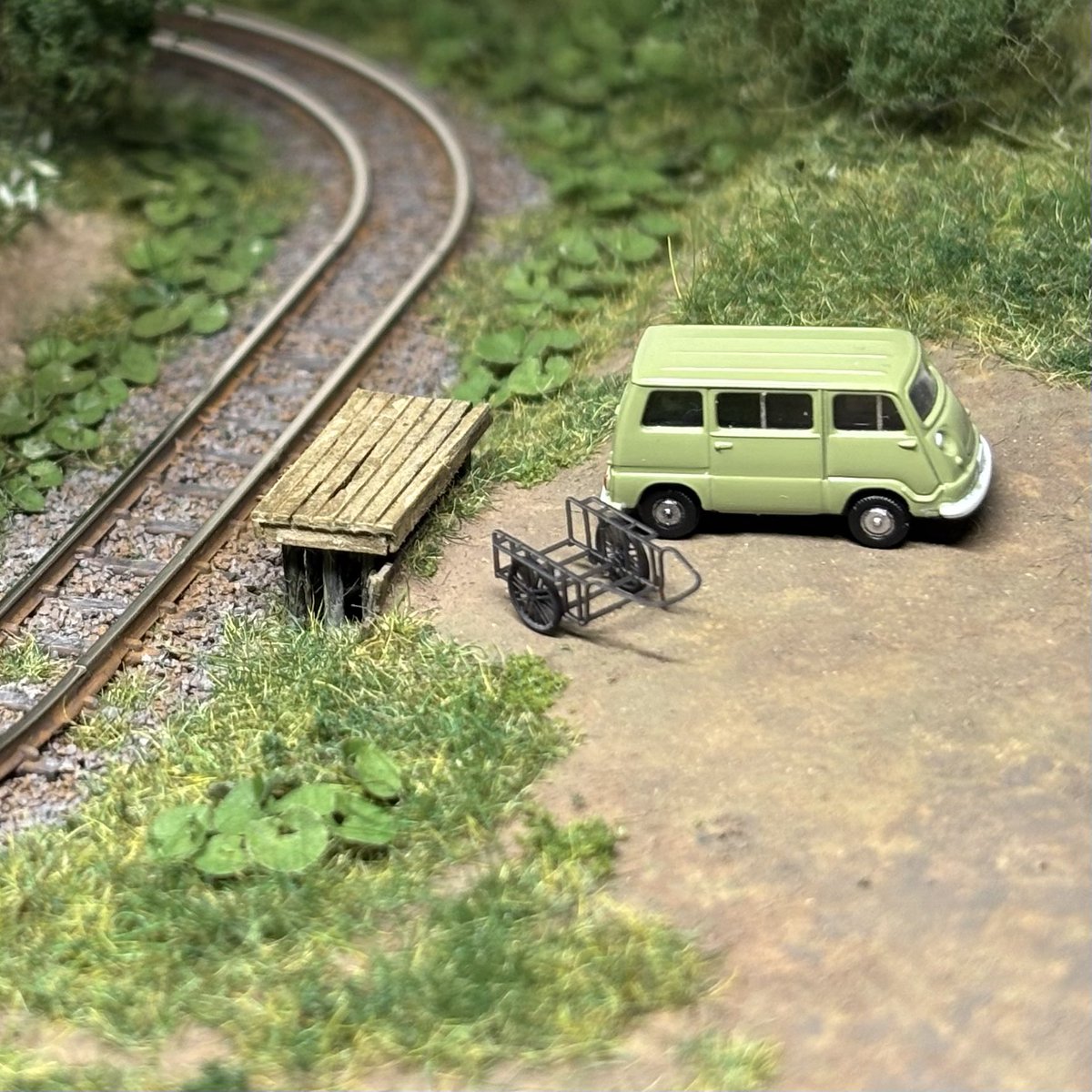 集乳台前の道は車が転回できる広さ？リヤカー程度？
また(まだ)考え込んでます🤔ｼｺﾞﾄｽﾚ