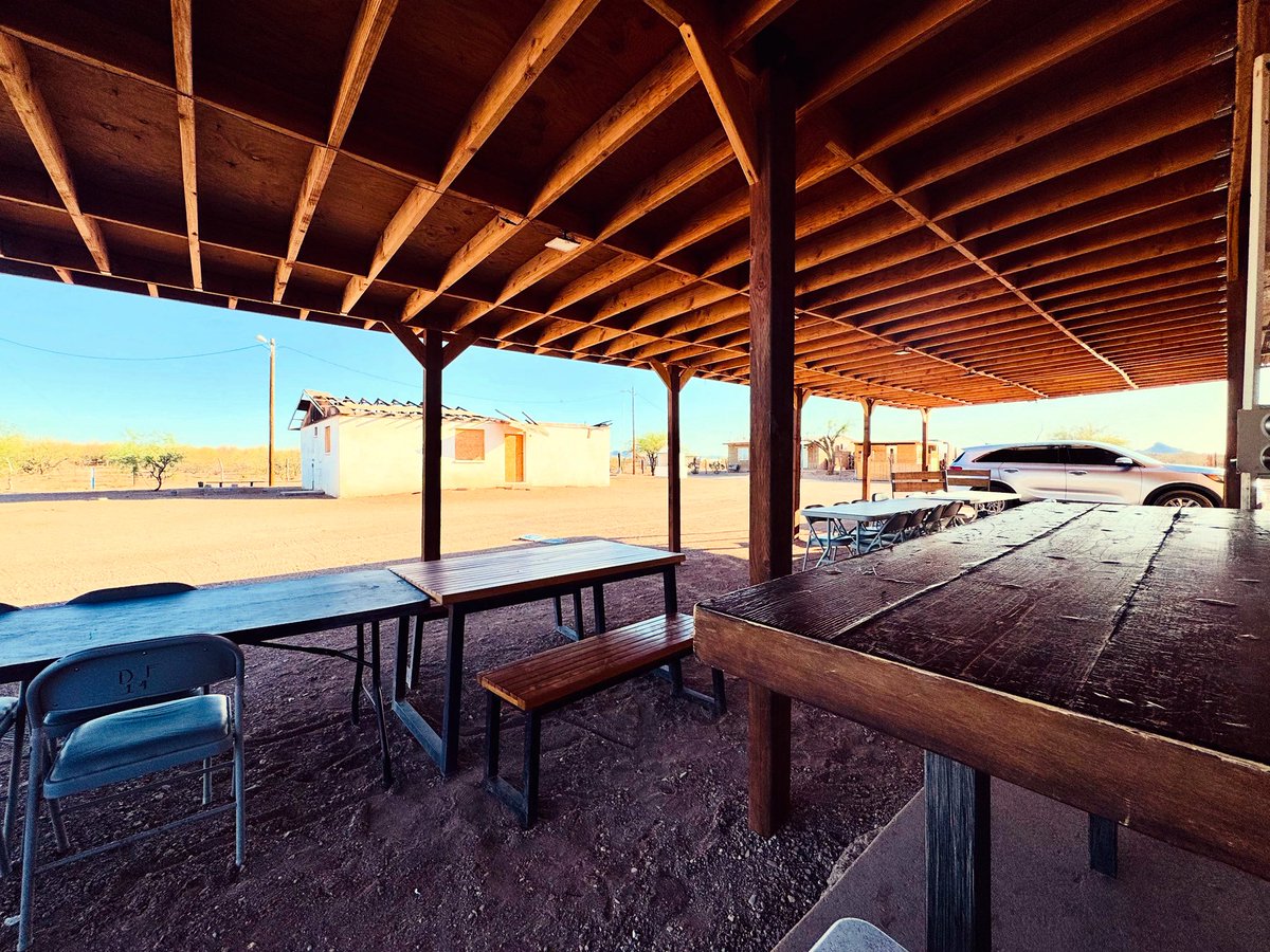 damascus485's tweet image. Sitting out here under the wato waiting on the family to show up for our monthly family rosary and birthday dinner. #RezLife #TohonoOodham #FamilyTradition