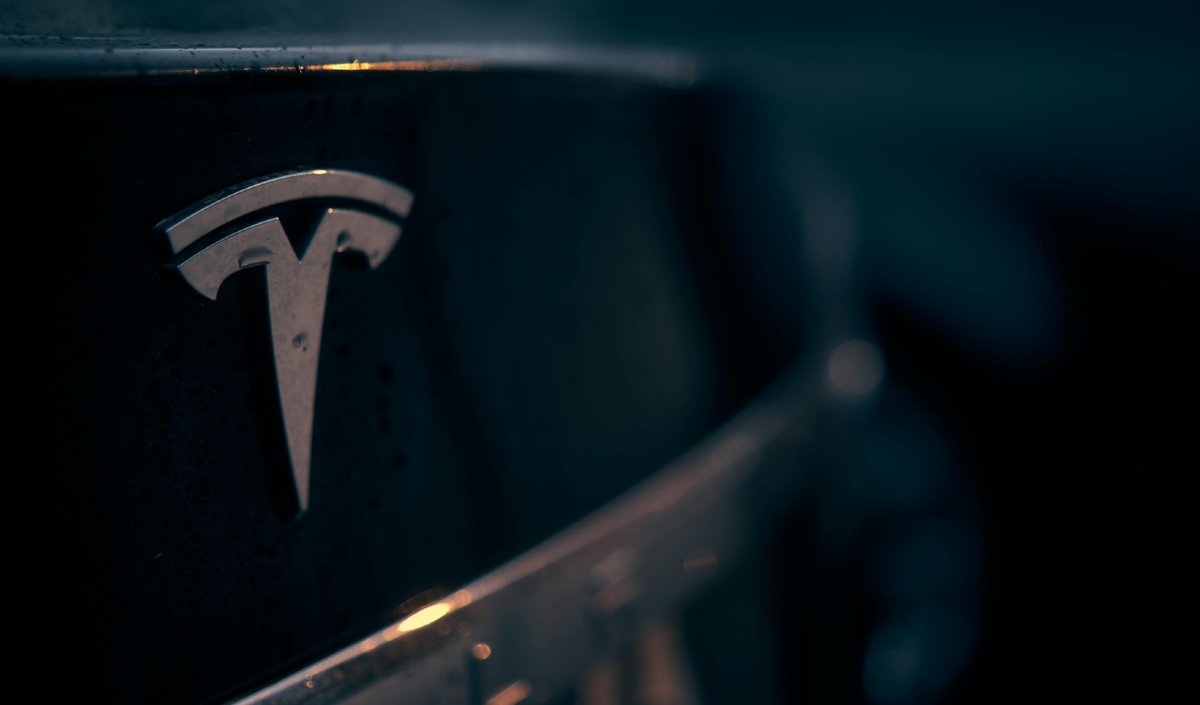 BitUltra_io's tweet photo. Tesla's Bitcoin Bet Holds Strong: Still HODLing Over $1.25 Billion! ⚡️

Tesla is maintaining its significant stake in Bitcoin, with current holdings valued at approximately $1.25 billion. This continued investment underscores the electric vehicle giant's persistent confidence in the leading cryptocurrency.

This substantial holding reaffirms Tesla's long-term strategic approach to Bitcoin, signaling a strong conviction in its future potential. Notably, recent fluctuations and dips in the cryptocurrency market have not led Tesla to liquidate its position.