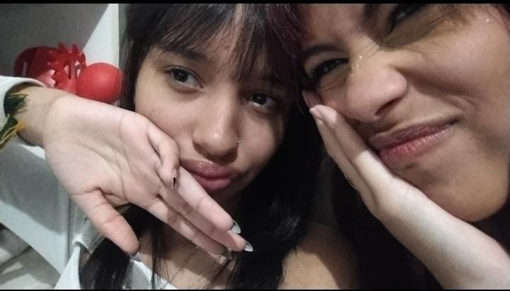 ravinarceri_'s tweet photo. eu amo minha melho amiga vei https://t.co/BBcnFt4nZG