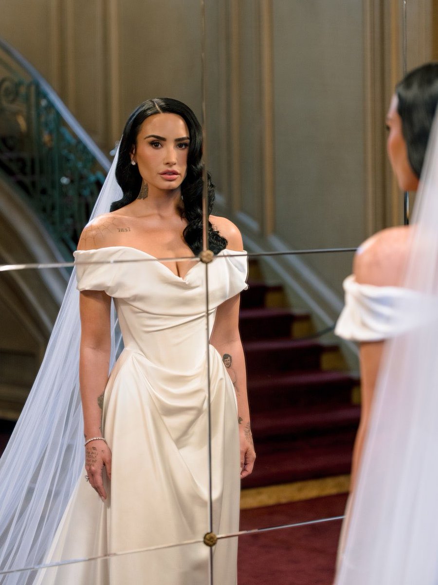 Happy wedding day, <a href="/ddlovato/">Demi Lovato</a>!!!