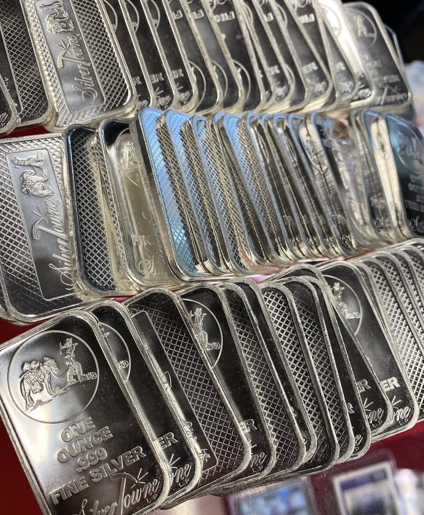 1 Oz silvertowne bar 
$40 plus shipping 
Buy it now 
Zelle
Cashapp 
PayPal 
Apple Pay 
Venmo 
Crypto (10 %discount )accepted as payment options 
 #coin #coins #numismatics #coincollecting #silver